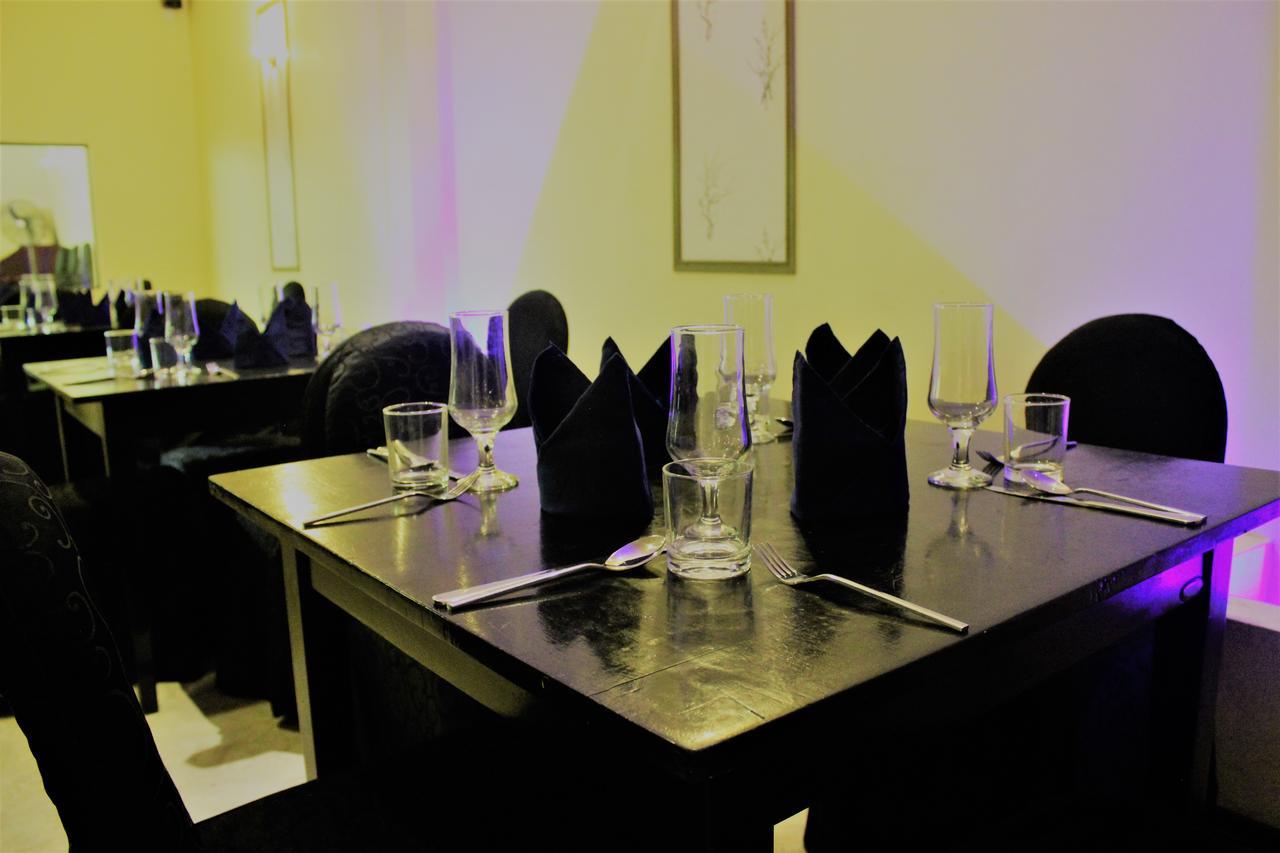 Sleek Hotel เคแกล ภายนอก รูปภาพ